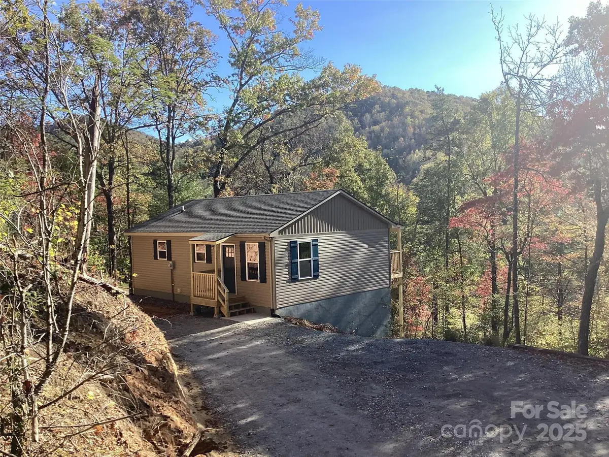 212 Brigsy Lane, Whittier, NC 28789 - Image #1