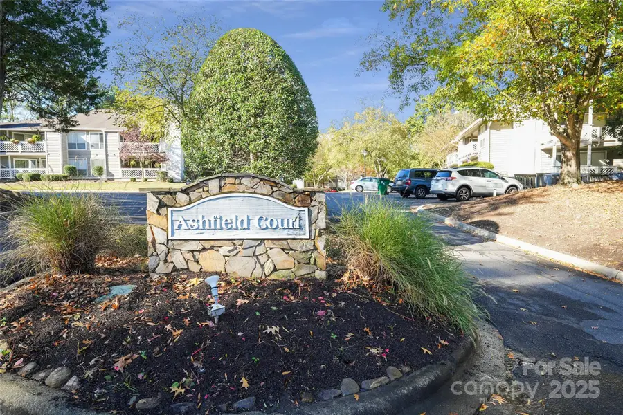 7429 Ashfield Court, Charlotte, NC 28226 - Image #2