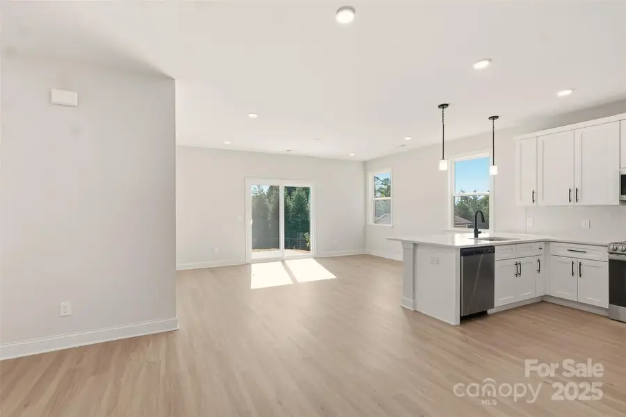 6 Colonial Avenue, Granite Falls, NC 28630 - Image #3