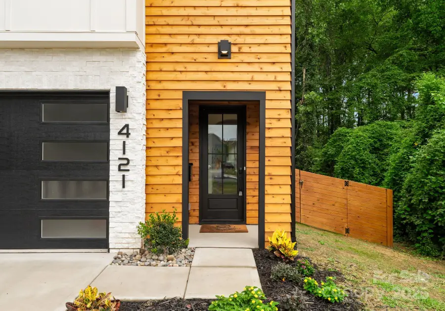 4121 Sarah Drive, Charlotte, NC 28217 - Image #2