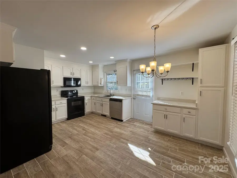 314 E Louisiana Avenue, Bessemer City, NC 28016 - Image #2