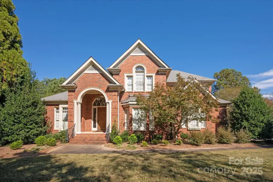 405 Valley Run Drive, Waxhaw, NC 28173 - Image #2