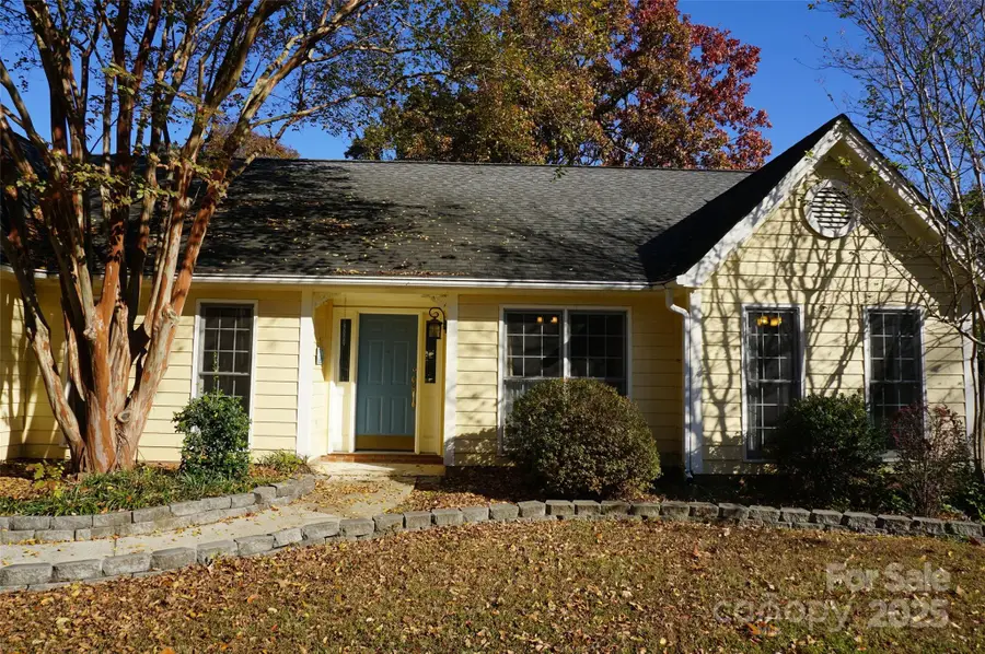 13651 Capworth Lane, Charlotte, NC 28273 - Image #2