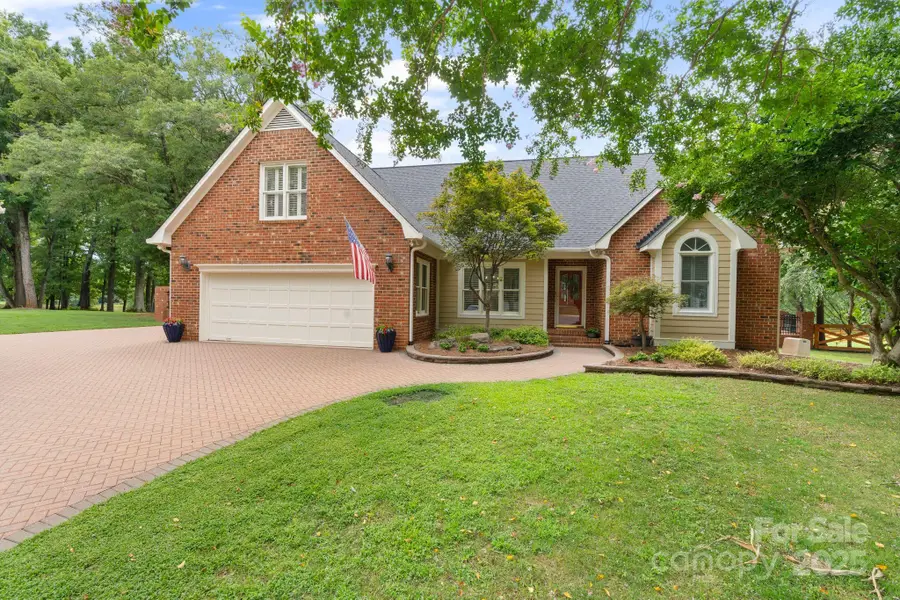 6331 Dovefield Road, Charlotte, NC 28277 - Image #2