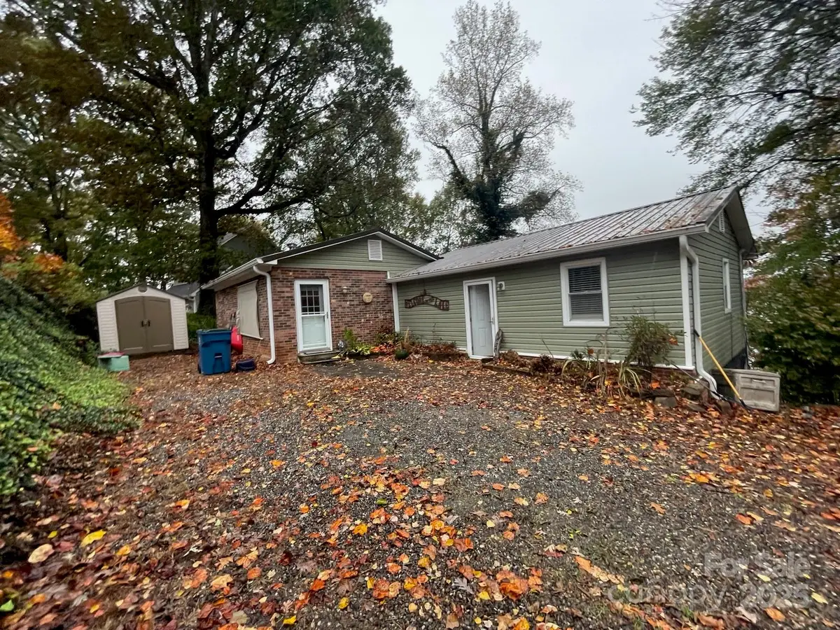 6604 Harbor Lane, Conover, NC 28613 - Image #1