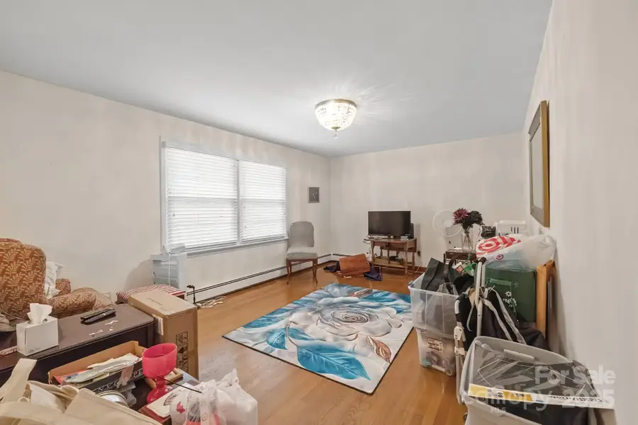 3010 7th Street Drive Ne, Hickory, NC 28601 - Image #3