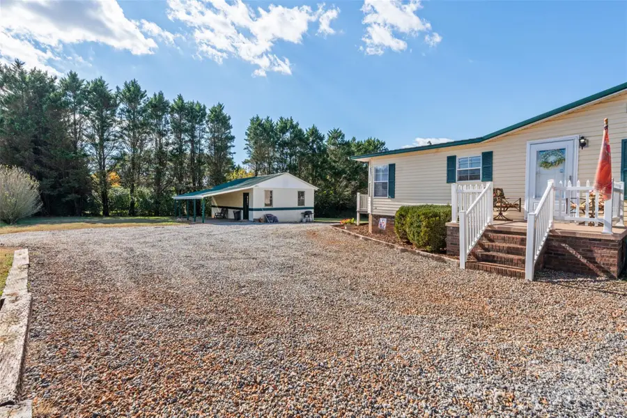 5125 Goldfinch Court, Granite Falls, NC 28630 - Image #2