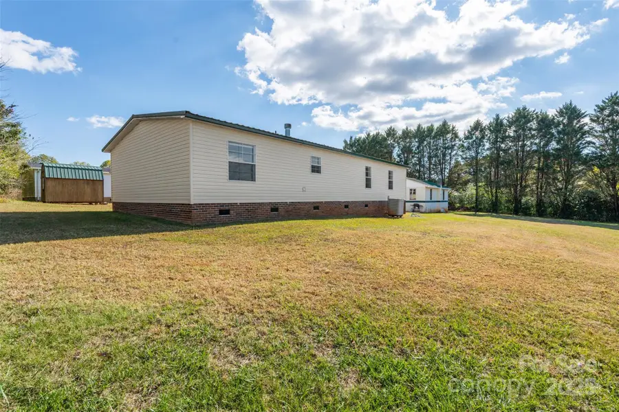 5125 Goldfinch Court, Granite Falls, NC 28630 - Image #3
