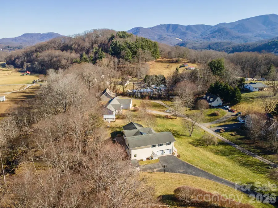 70 Midnight Lane, Waynesville, NC 28786 - Image #2