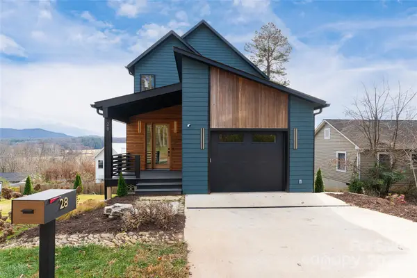 28 Lamb Avenue, Asheville, NC 28806