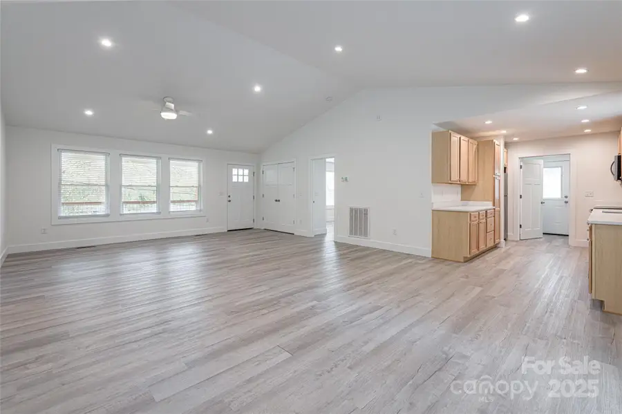 17 Sycamore Street, Asheville, NC 28804 - Image #2