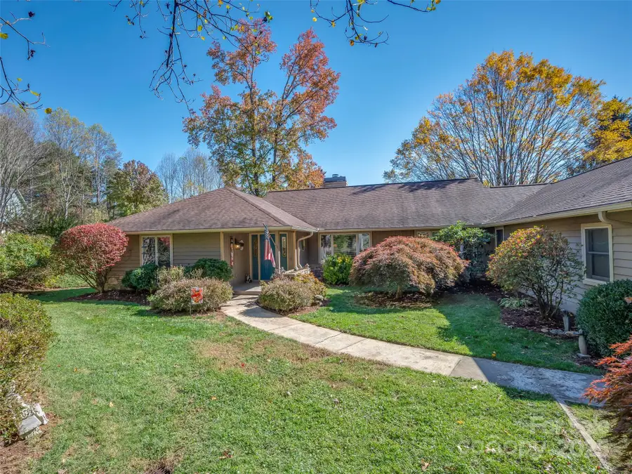 510 E Crooked Creek Lane, Hendersonville, NC 28739 - Image #2