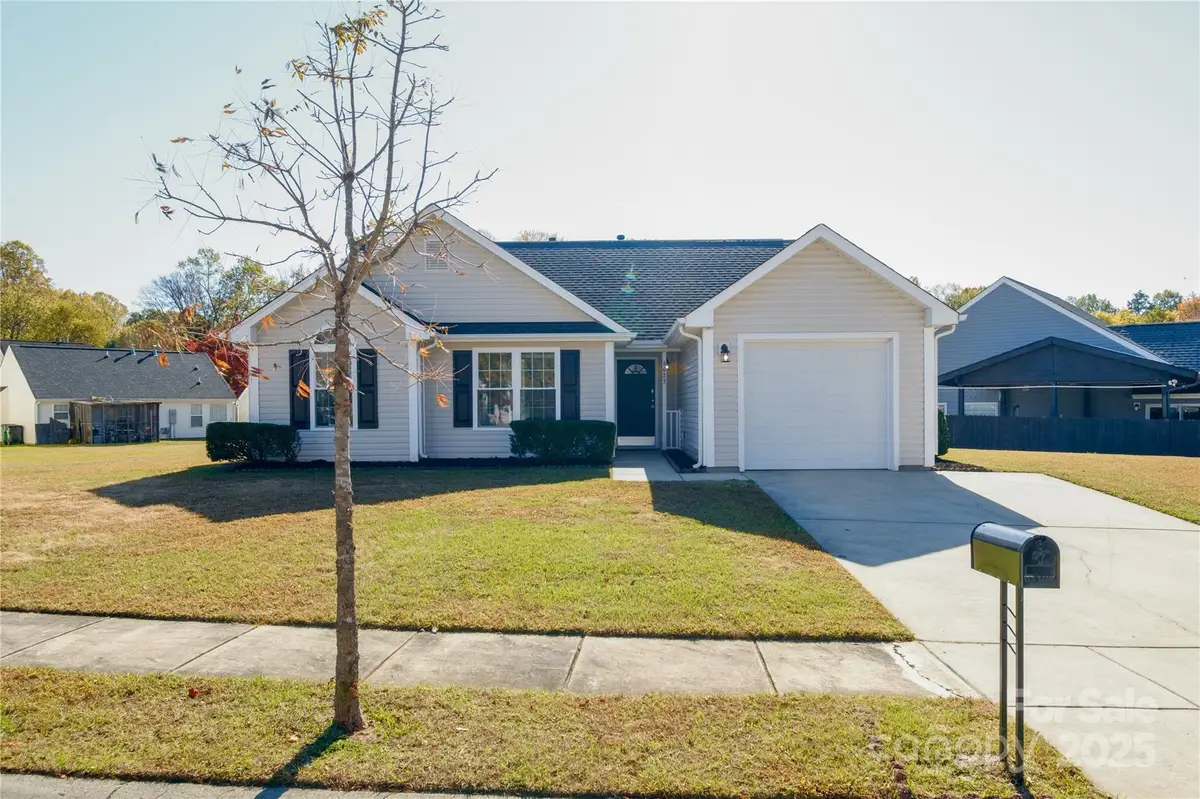 6023 Mary Blair Lane, Charlotte, NC 28214 - Image #1