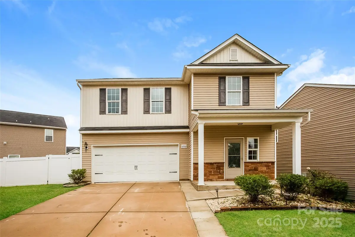 12103 Brittondale Lane, Charlotte, NC 28215 - Image #1