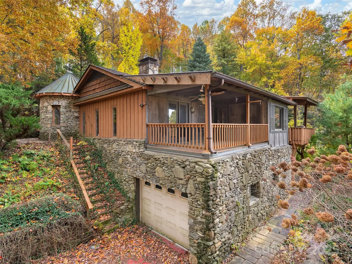 284 Indian Cave Park Road, Hendersonville, NC 28739 - Image #1