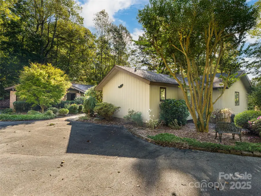 412 W Browning Road, Hendersonville, NC 28791 - Image #3