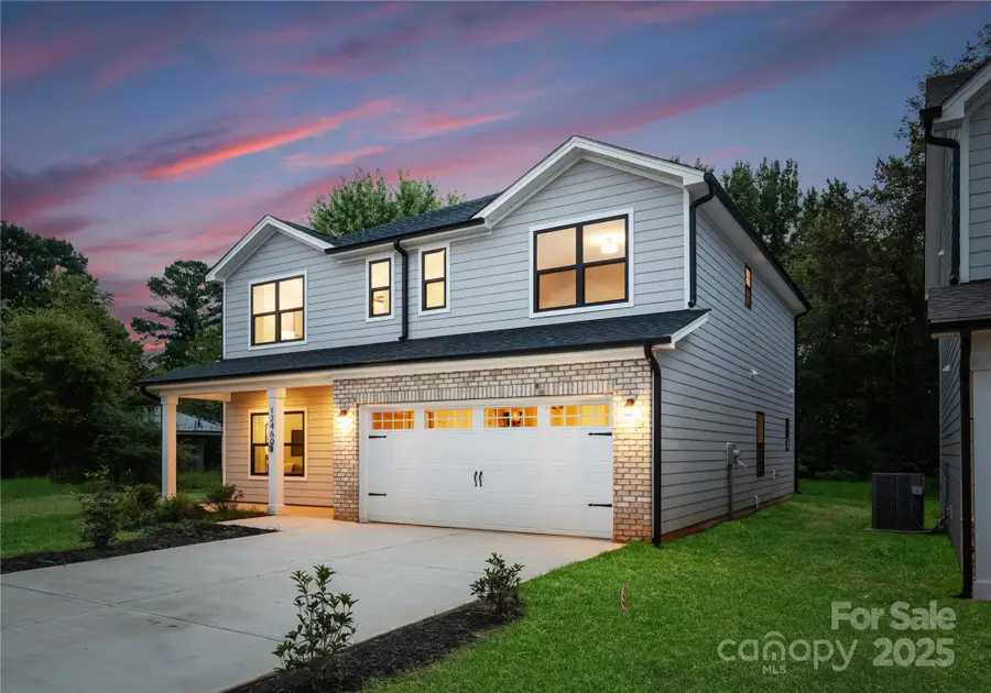4207 Eagle Chase Drive, Charlotte, NC 28216 - Image #2