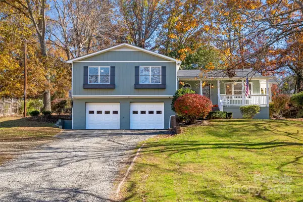 77 Dillingham Road, Asheville, NC 28805