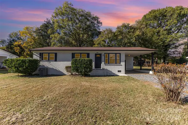 2334 Woodleaf Drive, Gastonia, NC 28052