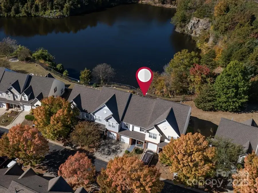 813 Rock Lake Glen, Fort Mill, SC 29715 - Image #2