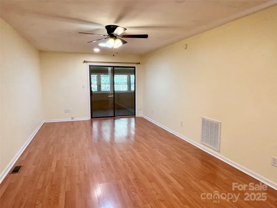 21 Loganwood Lane, Etowah, NC 28729 - Image #3