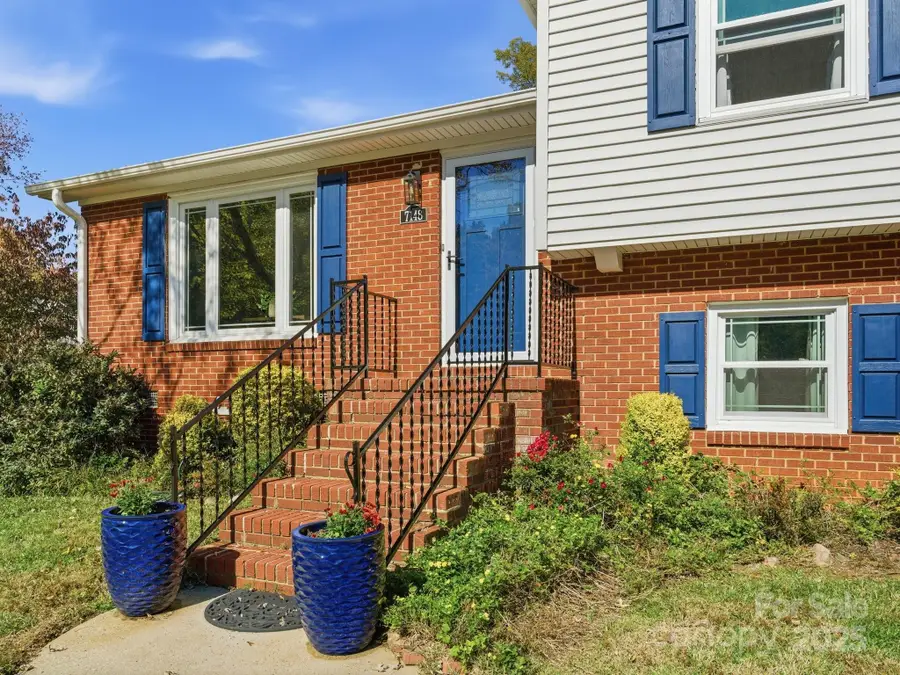 7148 Sherbourne Drive, Charlotte, NC 28210 - Image #3