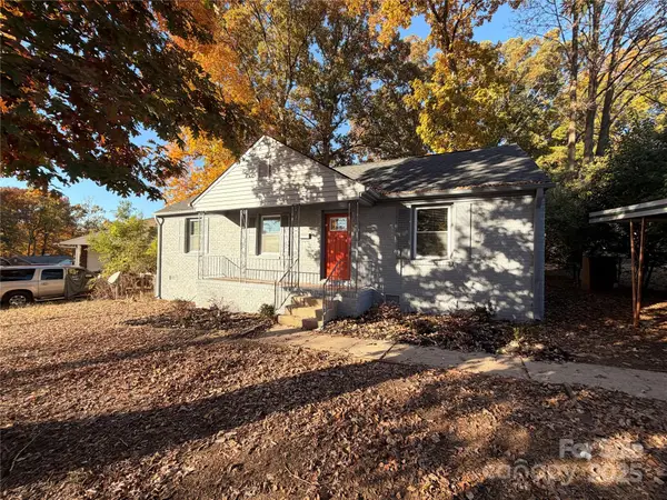 2854 Burbank Drive, Charlotte, NC 28216