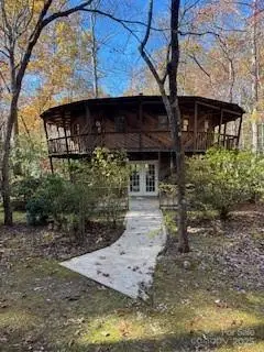 667 Pinewood Knoll Drive, Hendersonville, NC 28739 - Image #1
