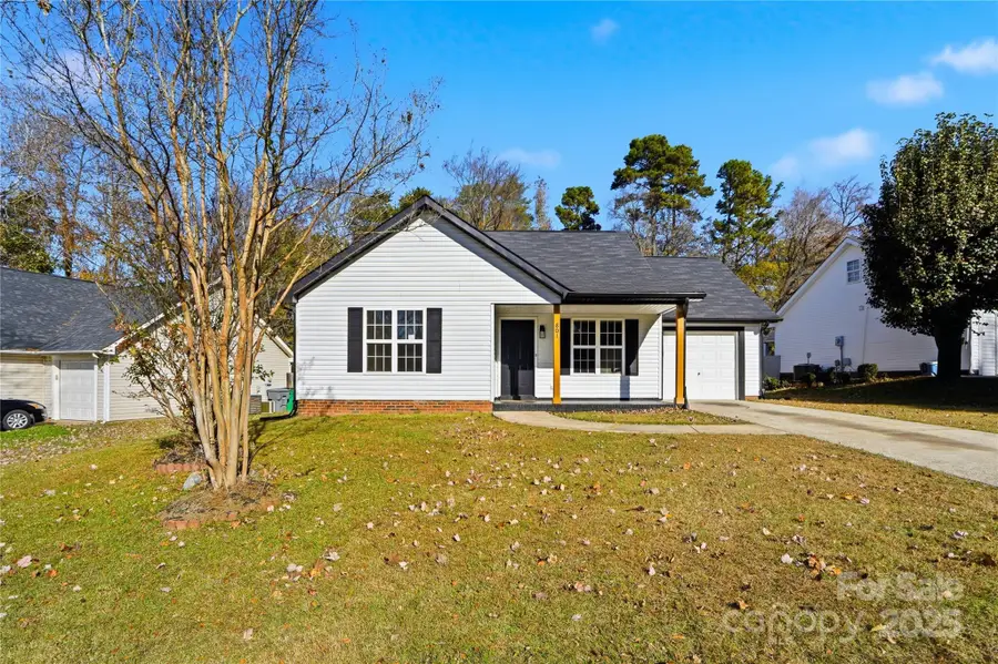 801 Jordans Pond Lane, Charlotte, NC 28214 - Image #2