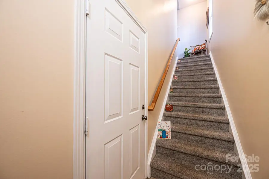 1364 21st Avenue Ne, Hickory, NC 28601 - Image #3