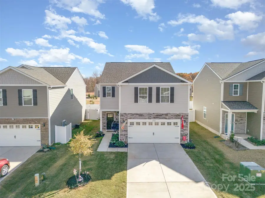 392 Court House Avenue, York, SC 29745 - Image #2