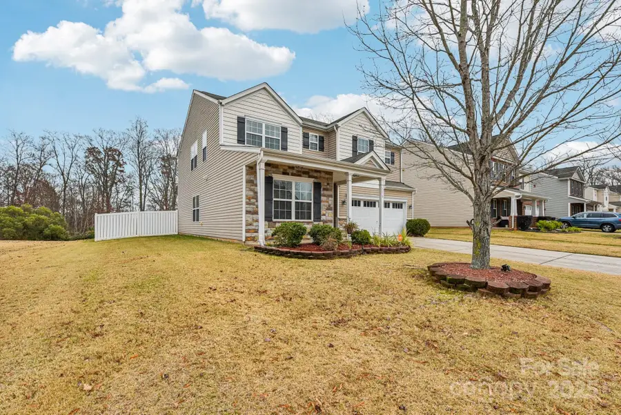 8826 Gray Willow Road, Charlotte, NC 28227 - Image #2