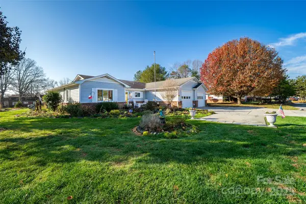1 Wintry Drive, Hendersonville, NC 28792