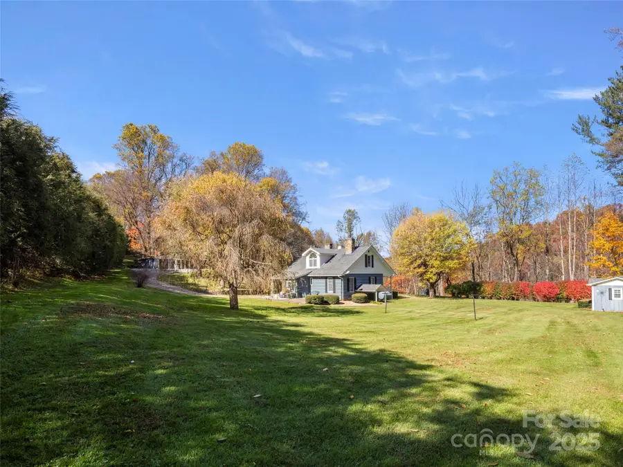 195 Nature Lane, Waynesville, NC 28786 - Image #2
