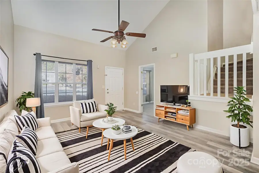 8230 Rudolph Road, Charlotte, NC 28216 - Image #2