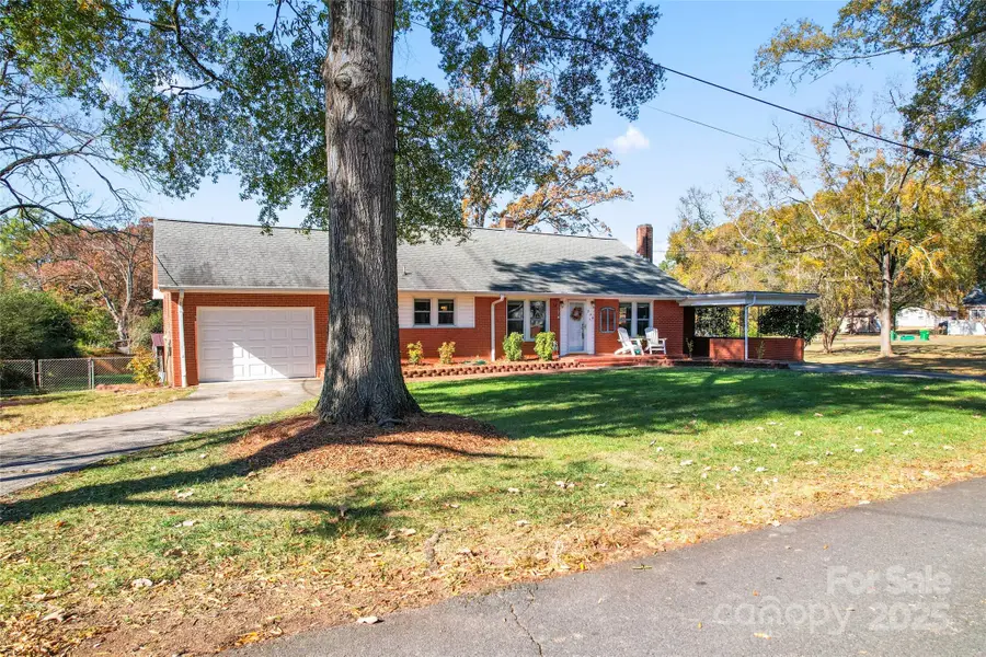 215 E 2nd Street, Oakboro, NC 28129 - Image #3