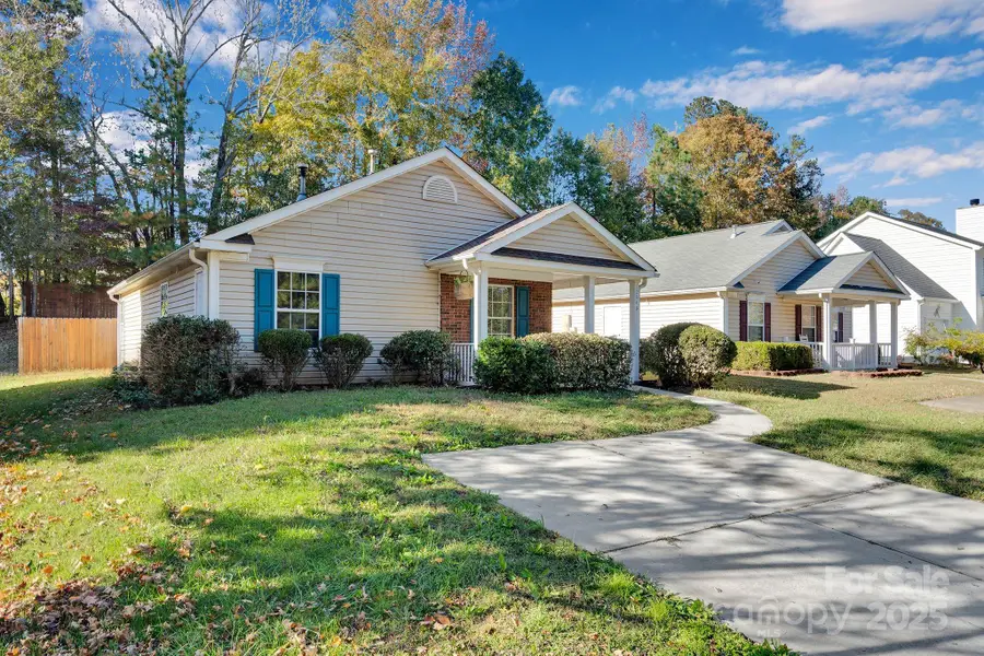 12049 Stewarts Crossing Drive, Charlotte, NC 28215 - Image #2