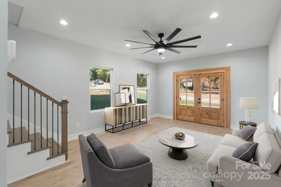 908 30th Avenue Drive Nw, Hickory, NC 28601 - Image #3