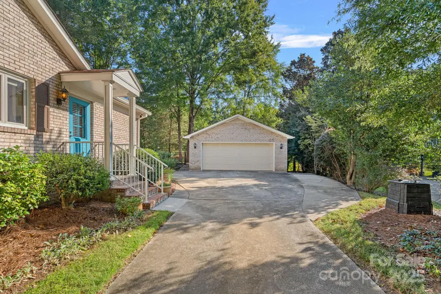 1622 Piccadilly Drive, Charlotte, NC 28211 - Image #3