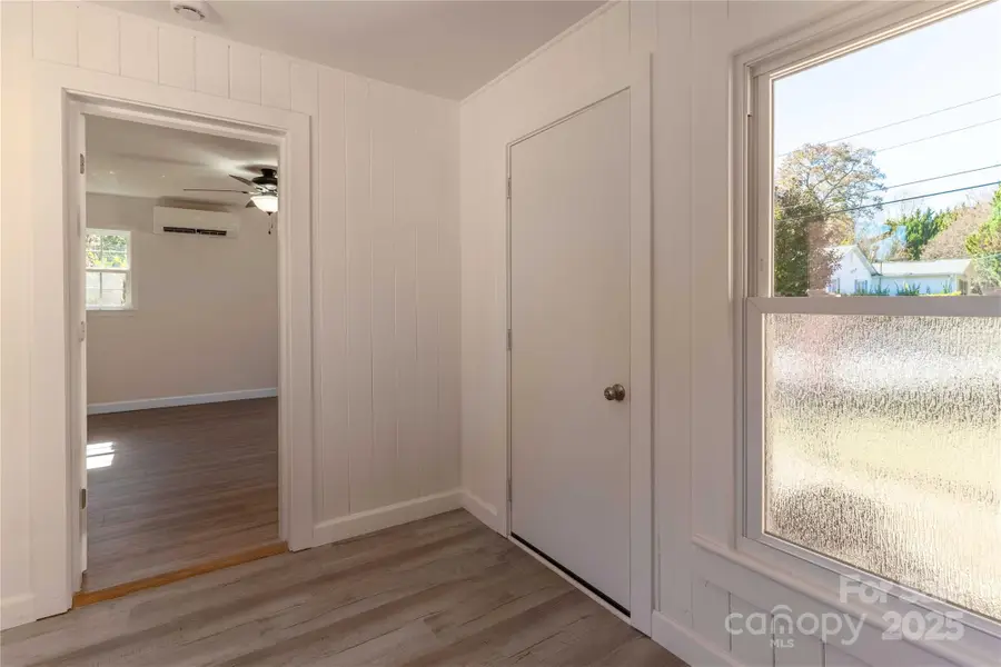 422 Hebron Road, Hendersonville, NC 28739 - Image #3