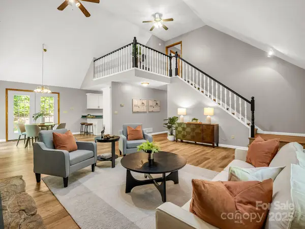 2304 Mountain Page Road, Saluda, NC 28773