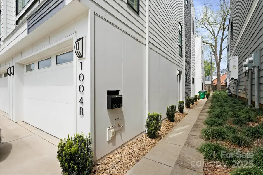 1004. Greenleaf Avenue #B, Charlotte, NC 28202 - Image #3