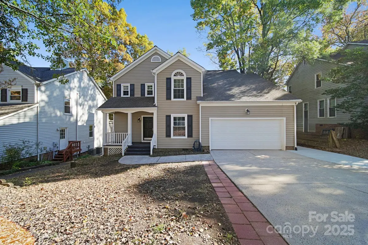 9219 Pebble Creek Way, Charlotte, NC 28269 - Image #1