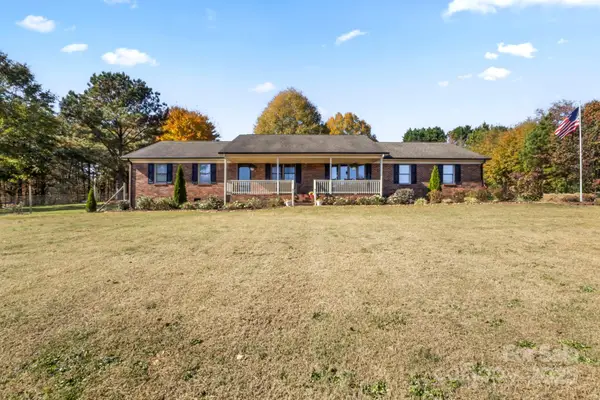3399 Mason Spring Drive, Lincolnton, NC 28092