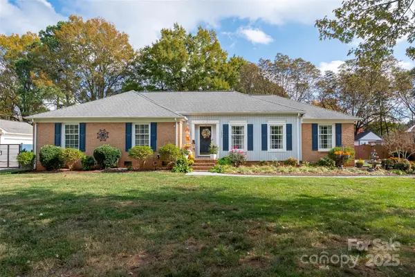 14200 Springwater Drive, Matthews, NC 28105