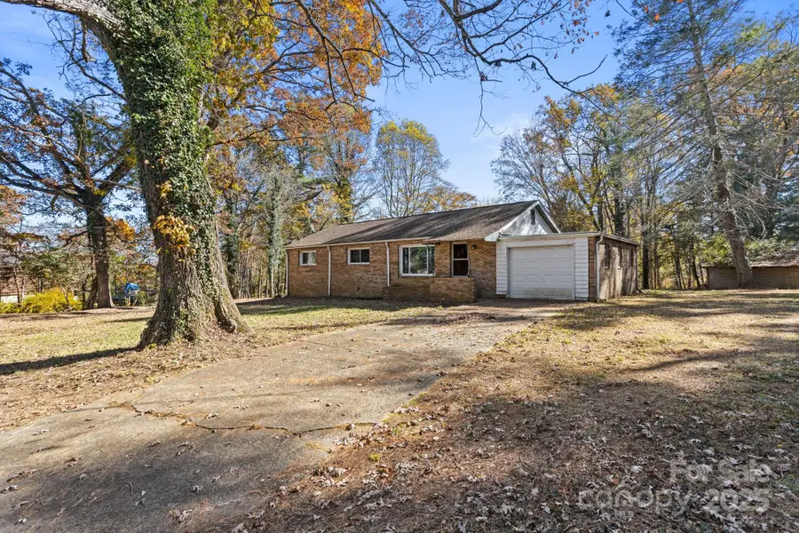 601 E Blue Ridge Road, East Flat Rock, NC 28726 - Image #2