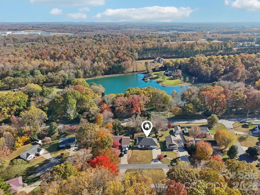 2004 Sunrise Circle, Lexington, NC 27295 - #2