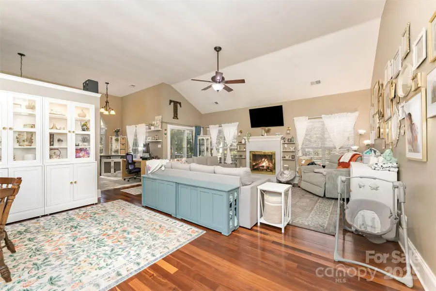 7024 Passeres Court, Charlotte, NC 28215 - Image #3