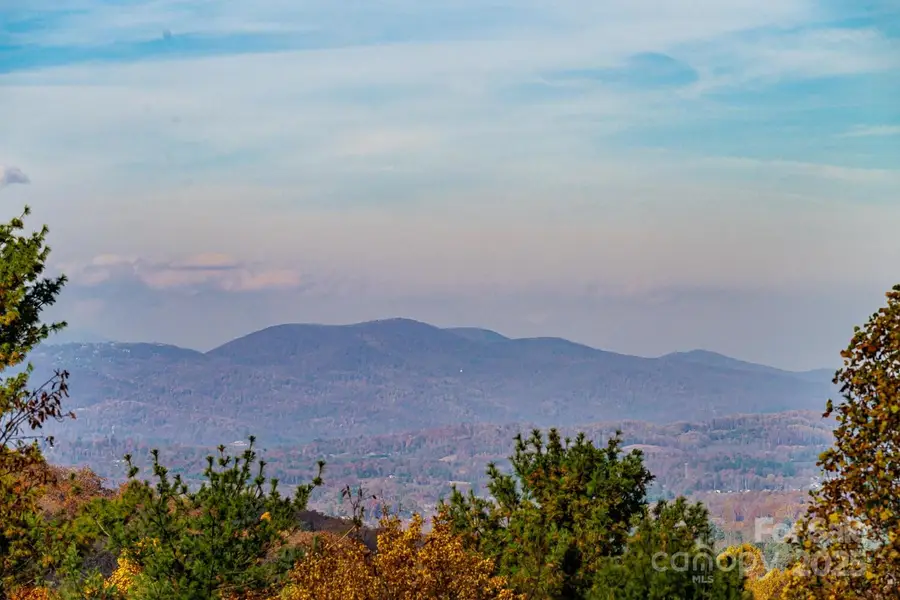 106 Woodglen Court, Flat Rock, NC 28731 - Image #3