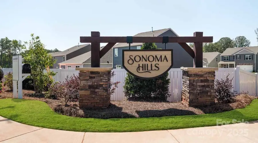 5613 Pamplona Way, Charlotte, NC 28214 - Image #2